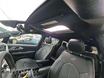 2026 Chrysler Pacifica Limited 121.6" WB – miniatura 10