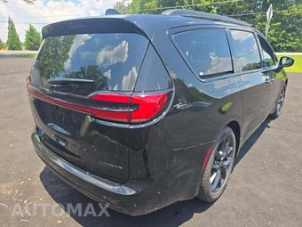 2026 Chrysler Pacifica Limited 121.6" WB - miniatura 3