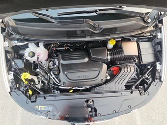 2026 Chrysler Pacifica Limited 121.6" WB – miniatura 16