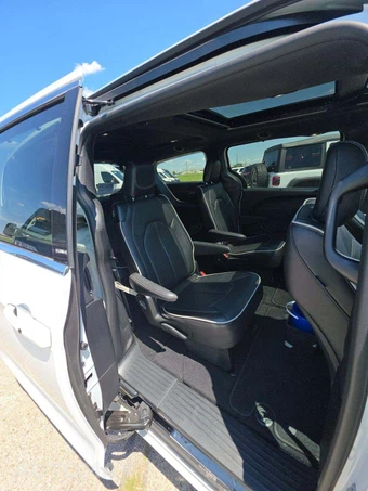 2026 Chrysler Pacifica Limited 121.6" WB – miniatura 14