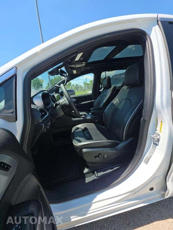 2026 Chrysler Pacifica Limited 121.6" WB – miniatura 3