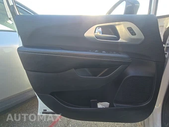 2026 Chrysler Pacifica Limited 121.6" WB – miniatura 9