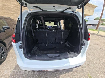 2026 Chrysler Pacifica Limited 121.6" WB – miniatura 15