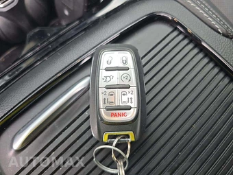 2026 Chrysler Pacifica Limited 121.6" WB - miniatura 5