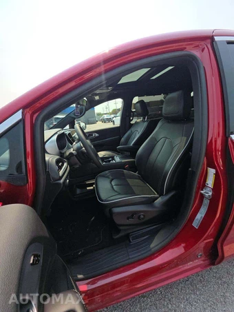 2026 Chrysler Pacifica Limited 121.6" WB - miniatura 3
