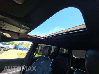 2026 Chrysler Pacifica Limited 121.6" WB - miniatura 11
