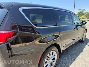2026 Chrysler Pacifica Limited 121.6" WB - miniatura 14