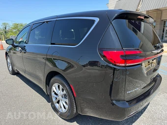 2026 Chrysler Pacifica Limited 121.6" WB - miniatura 9