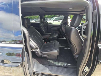 2026 Chrysler Pacifica Limited 121.6" WB – miniatura 14