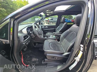2026 Chrysler Pacifica Limited 121.6" WB – miniatura 3