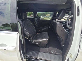 2026 Chrysler Pacifica Limited 121.6" WB – miniatura 14
