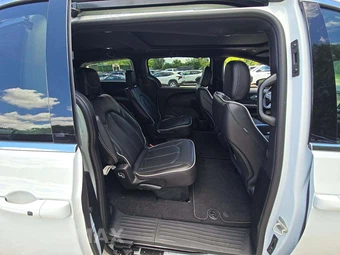 2026 Chrysler Pacifica Limited 121.6" WB – miniatura 14