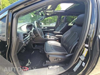2026 Chrysler Pacifica Limited 121.6" WB – miniatura 3