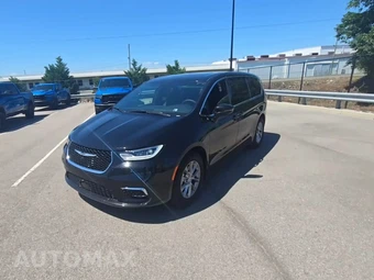 2026 Chrysler Pacifica Limited 121.6" WB