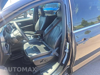 2026 Chrysler Pacifica Limited 121.6" WB – miniatura 3