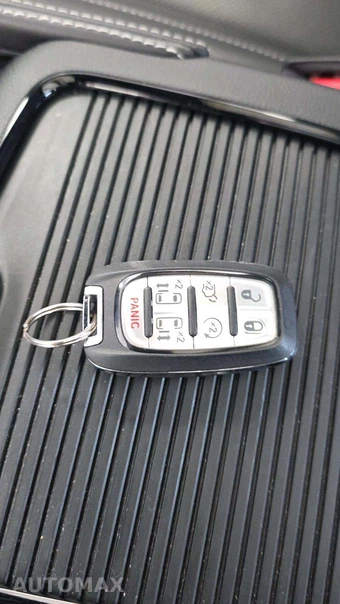2026 Chrysler Pacifica Limited 121.6" WB – miniatura 12