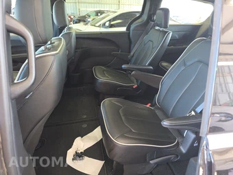 2026 Chrysler Pacifica Limited 121.6" WB – miniatura 9