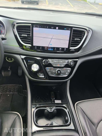 2026 Chrysler Pacifica Limited 121.6" WB - miniatura 10