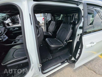 2026 Chrysler Pacifica Limited 121.6" WB - miniatura 13