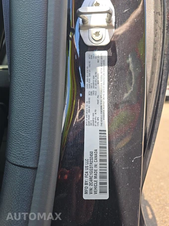 2026 Chrysler Pacifica Limited 121.6" WB – miniatura 15