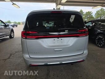 2026 Chrysler Pacifica Limited 121.6" WB - miniatura 5