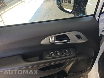 2026 Chrysler Pacifica Limited 121.6" WB – miniatura 9