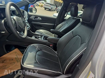2026 Chrysler Pacifica Limited 121.6" WB - miniatura 7