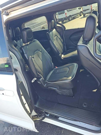 2026 Chrysler Pacifica Limited 121.6" WB – miniatura 17