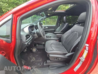 2026 Chrysler Pacifica Limited 121.6" WB – miniatura 3