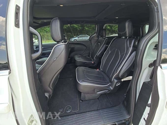 2026 Chrysler Pacifica Limited 121.6" WB – miniatura 10