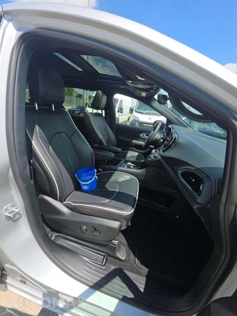 2026 Chrysler Pacifica Limited 121.6" WB – miniatura 16