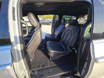 2026 Chrysler Pacifica Limited 121.6" WB – miniatura 14