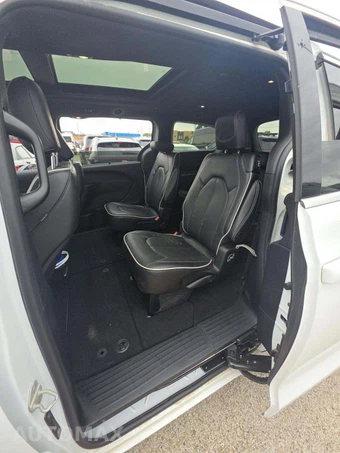 2026 Chrysler Pacifica Limited 121.6" WB - miniatura 10