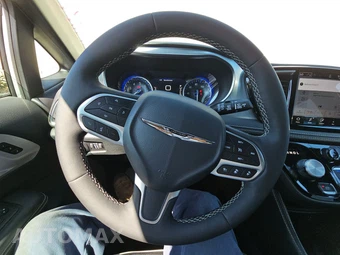 2026 Chrysler Pacifica Limited 121.6" WB – miniatura 10