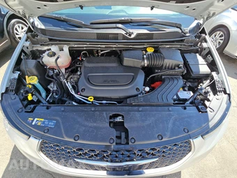 2026 Chrysler Pacifica Limited 121.6" WB – miniatura 15