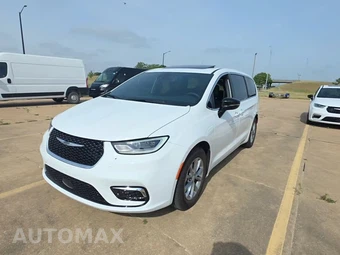 2026 Chrysler Pacifica Limited 121.6" WB