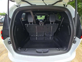 2026 Chrysler Pacifica Limited 121.6" WB – miniatura 12
