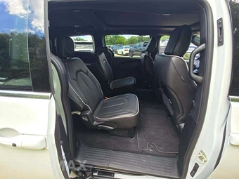 2026 Chrysler Pacifica Limited 121.6" WB – miniatura 14