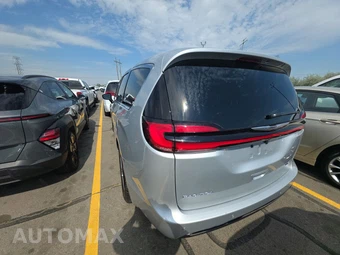 2026 Chrysler Pacifica Limited 121.6" WB - miniatura 6