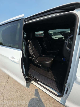 2026 Chrysler Pacifica Limited 121.6" WB - miniatura 14