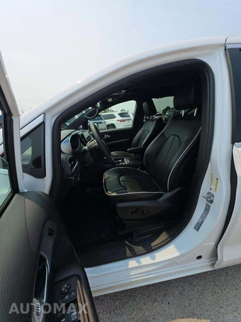 2026 Chrysler Pacifica Limited 121.6" WB - miniatura 3