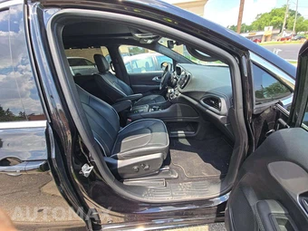 2026 Chrysler Pacifica Limited 121.6" WB – miniatura 19