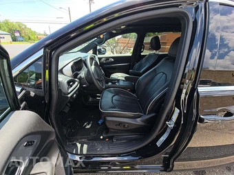 2026 Chrysler Pacifica Limited 121.6" WB – miniatura 6