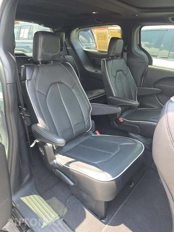 2026 Chrysler Pacifica Limited 121.6" WB – miniatura 17