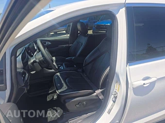 2026 Chrysler Pacifica Limited 121.6" WB – miniatura 3