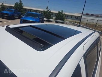 2026 Chrysler Pacifica Limited 121.6" WB – miniatura 9