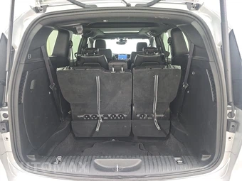 2026 Chrysler Pacifica Limited 121.6" WB - miniatura 17