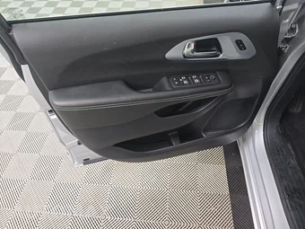 2026 Chrysler Pacifica Limited 121.6" WB - miniatura 9