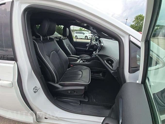2026 Chrysler Pacifica Limited 121.6" WB – miniatura 16