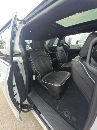 2026 Chrysler Pacifica Limited 121.6" WB - miniatura 14